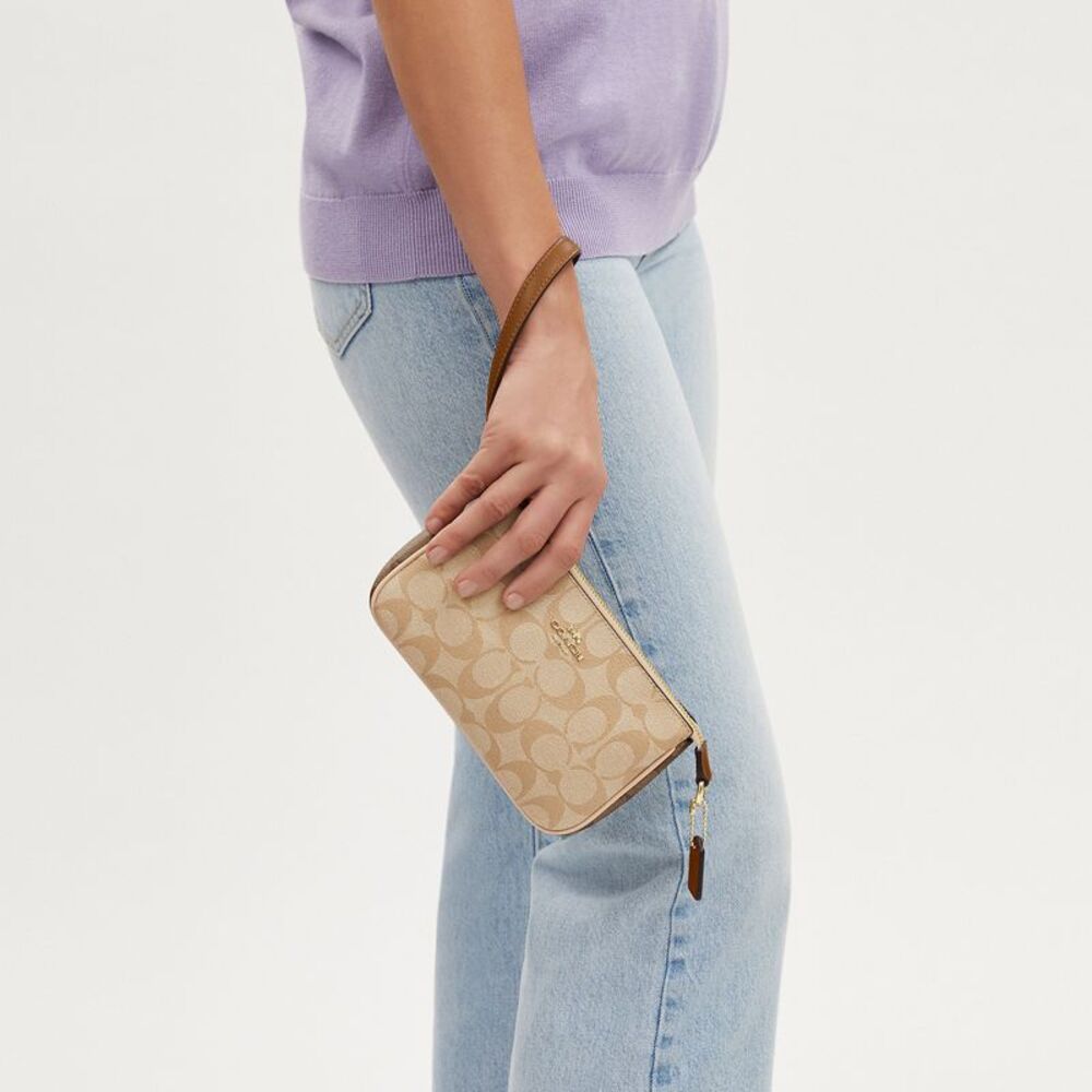 NWT Coach Outlet Nolita 19 In Blocked Signature Canvas - Picture 5 of 6